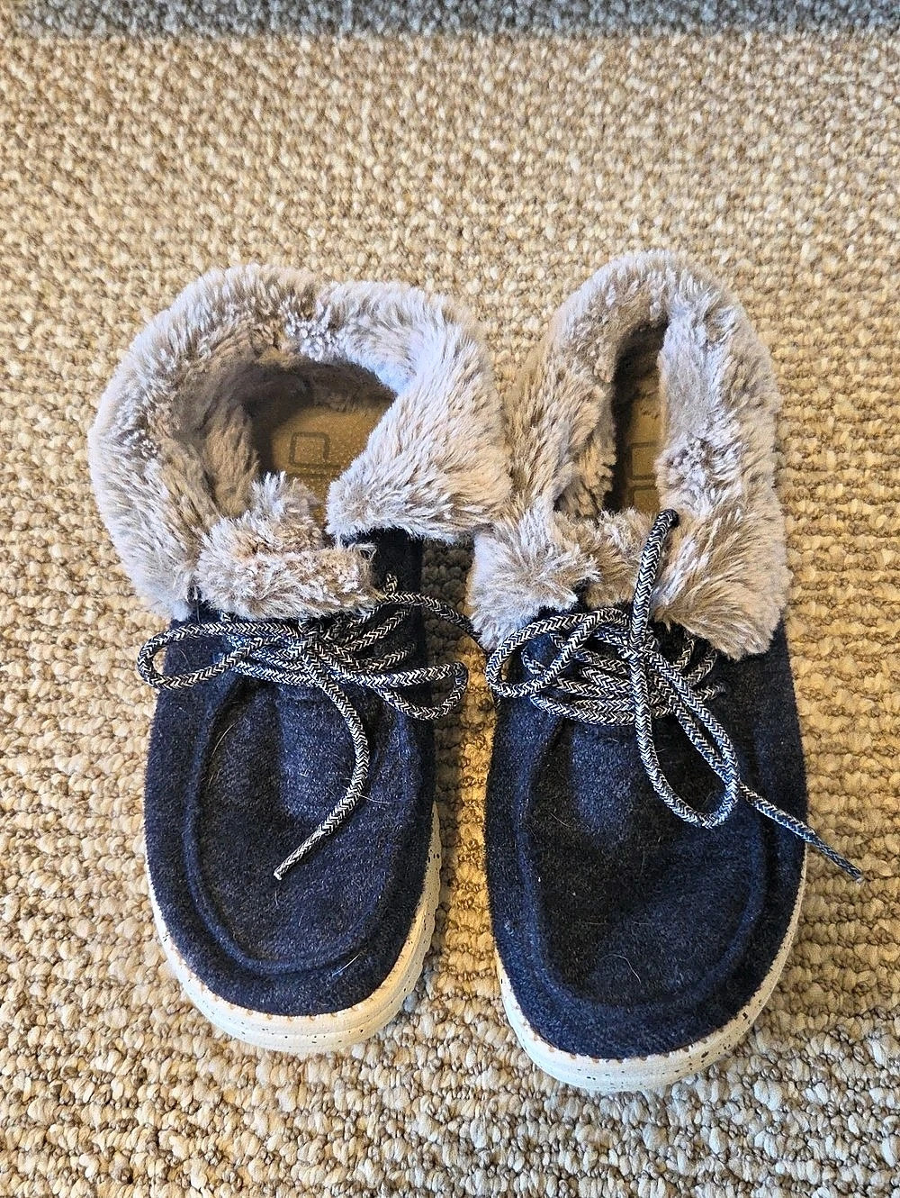 Clude Faux Fur Lined Slippers US 8